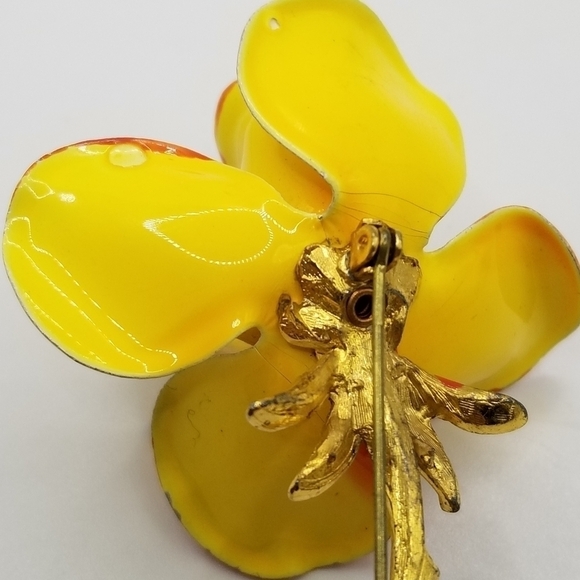 Vintage Enamel Flower Gold Tone Stem Brooch Pin Orange Yellow Large High Gloss - Picture 10 of 12